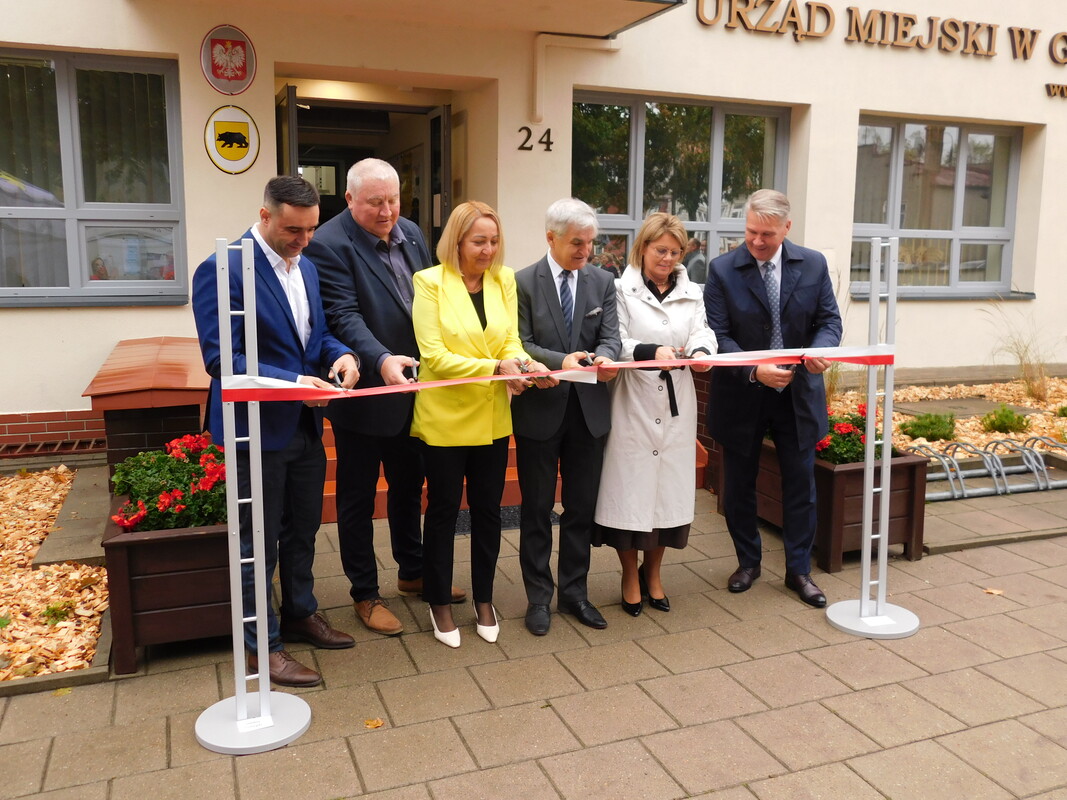 uroczyste otwarcie nowej siedziby urzędu miejskiego w goniądzu