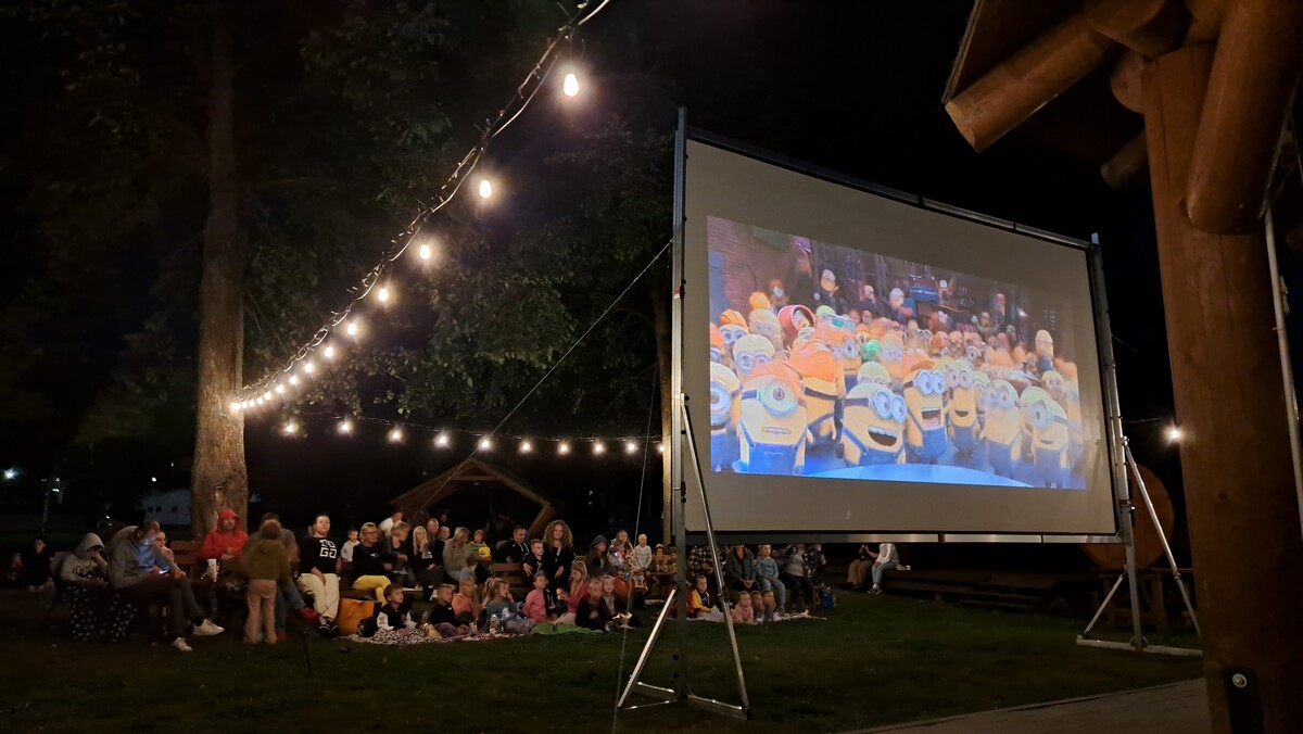 piątkowe kino letnie